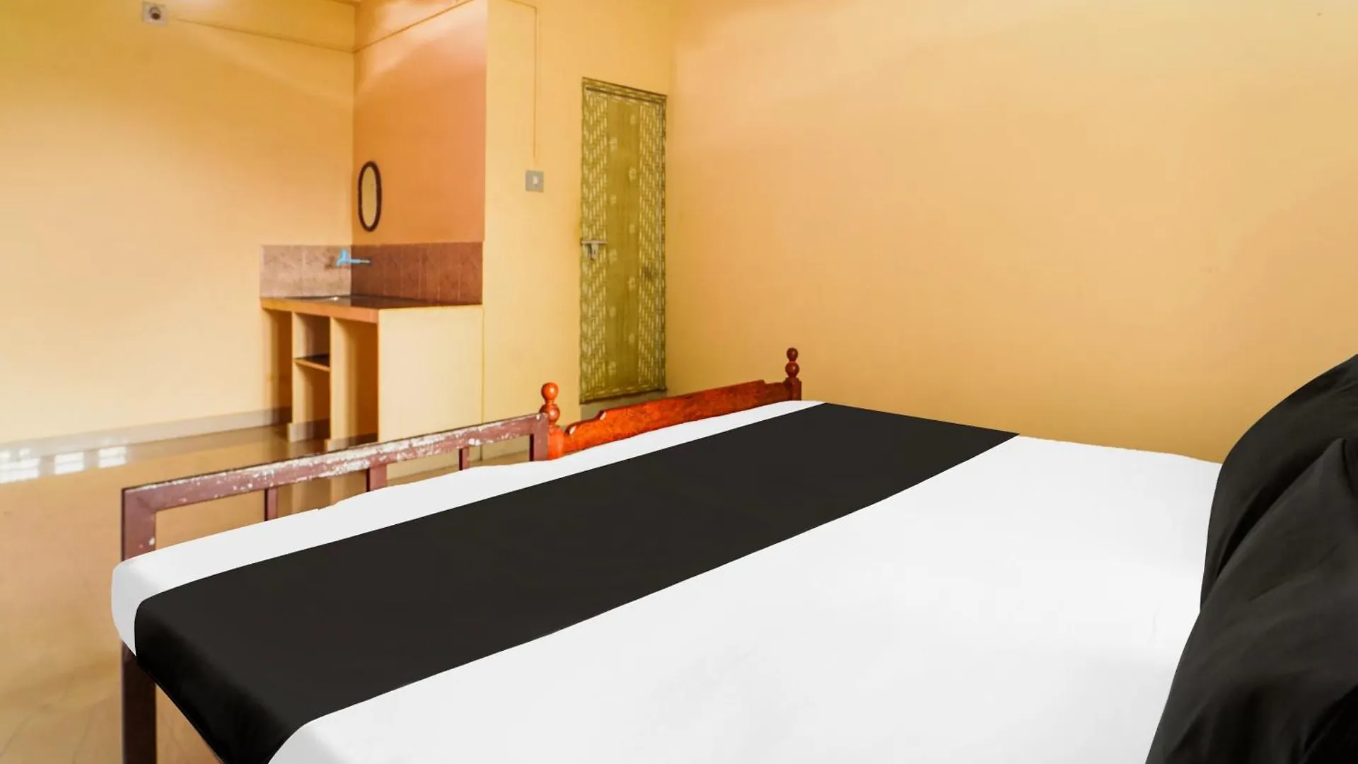 Hotel O Sree Badra Lodge Thekkumkara