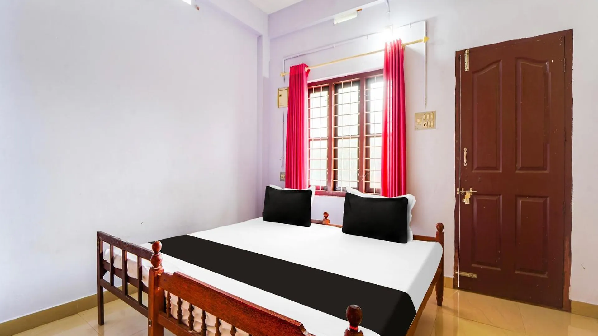 Hotel O Sree Badra Lodge Thekkumkara
