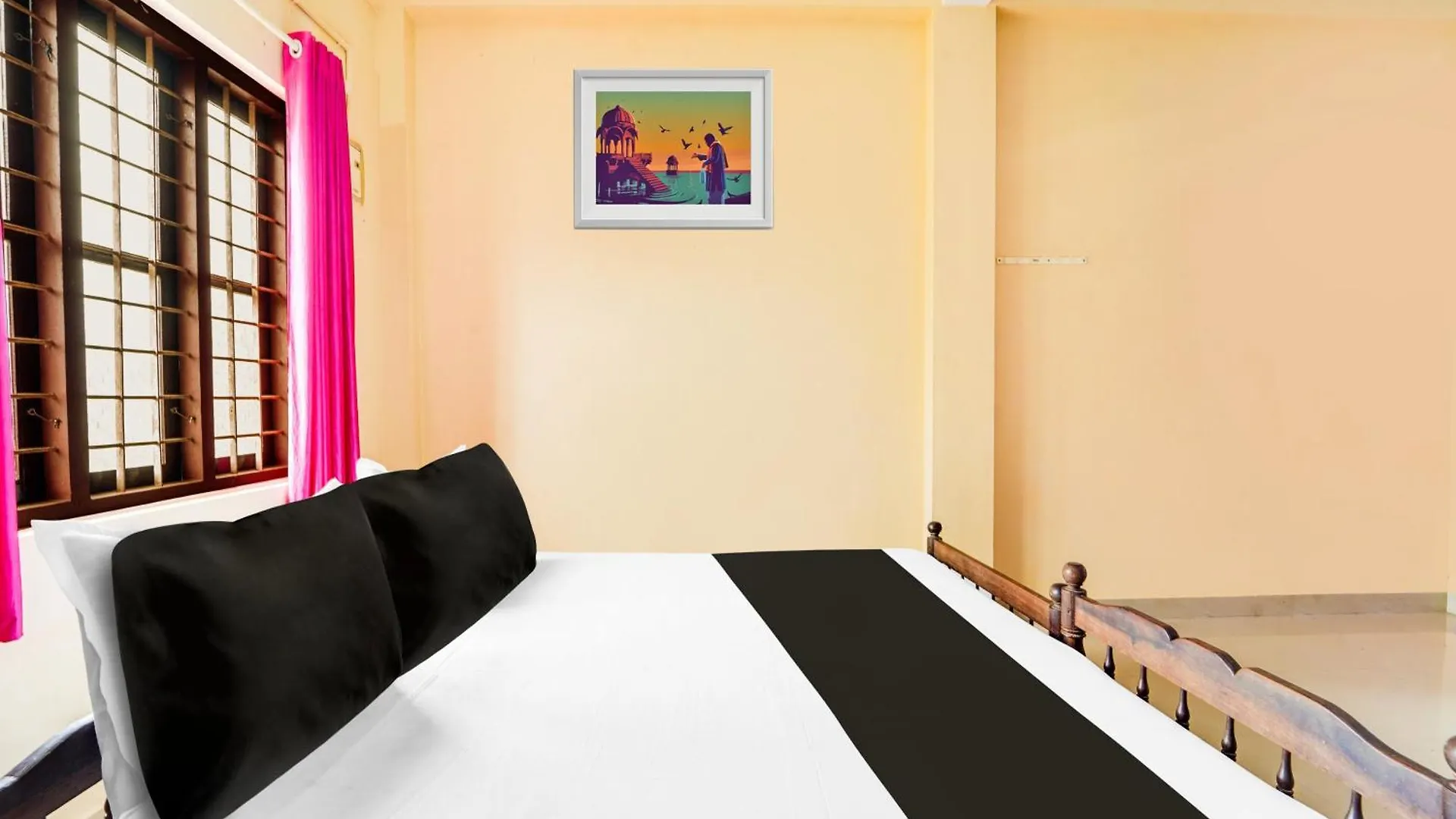 Hotel O Sree Badra Lodge Thekkumkara