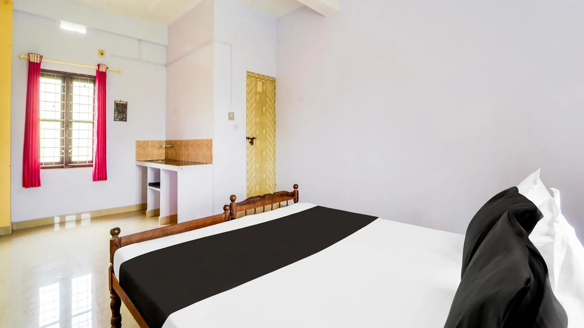 Hotel O Sree Badra Lodge Thekkumkara
